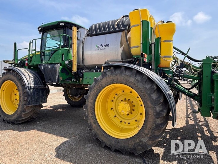 2017-john-deere-r4045-image-12