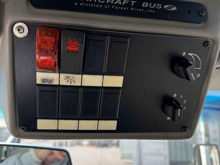 2017-ford-e450-image-36