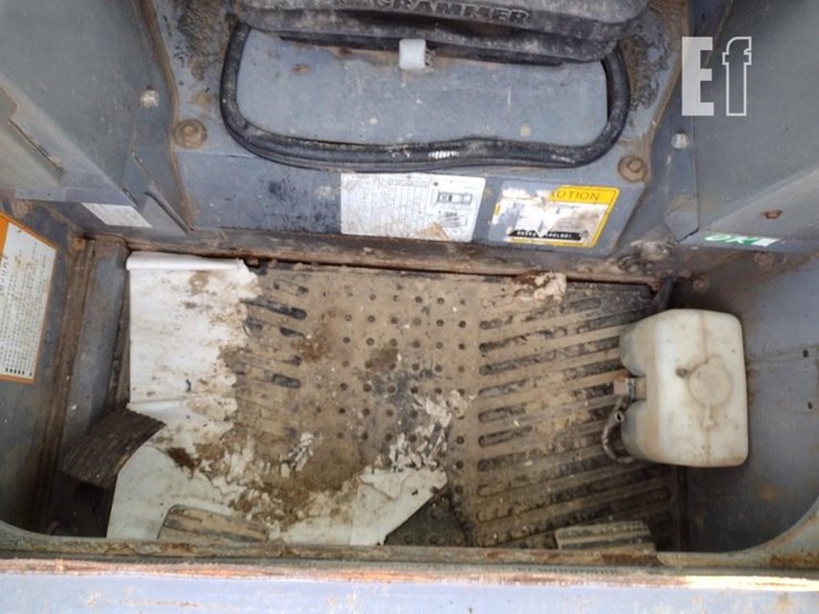 2020-takeuchi-tl8-image-12