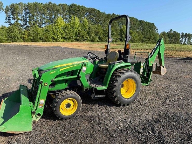 2020-john-deere-3032e-image-2