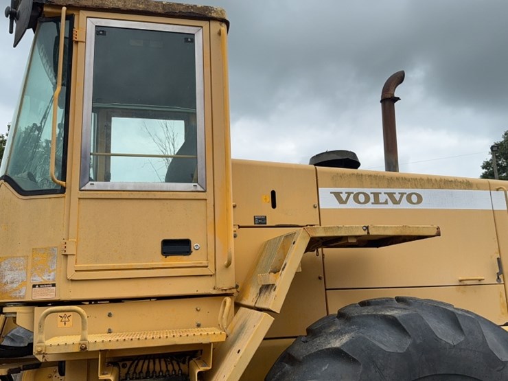 volvo-l120d-image-15