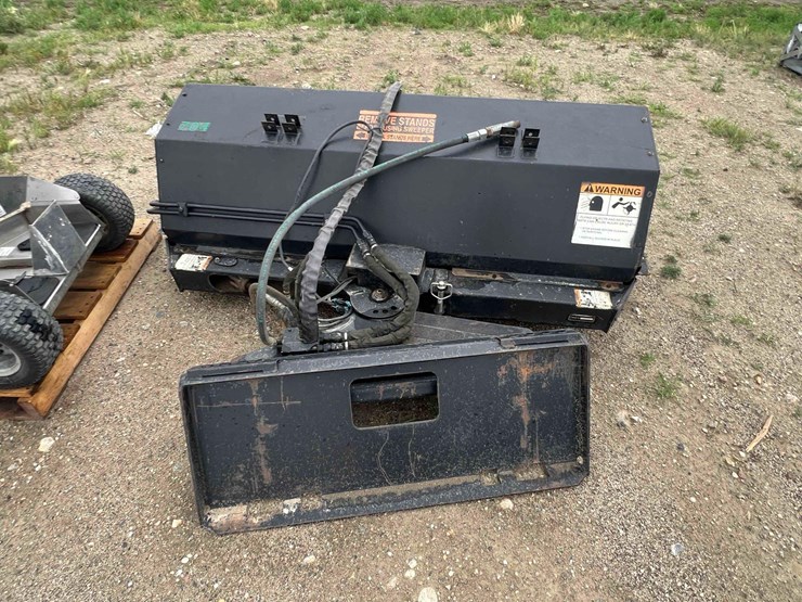 virning-sweeper-skidsteer-attachment-image-1