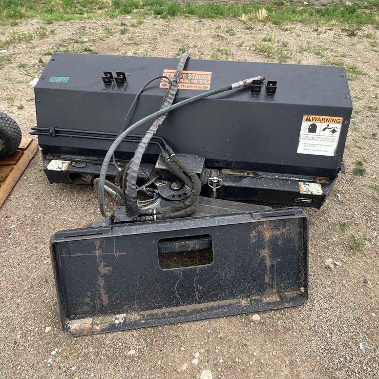 Virning Sweeper Skidsteer Attachment
