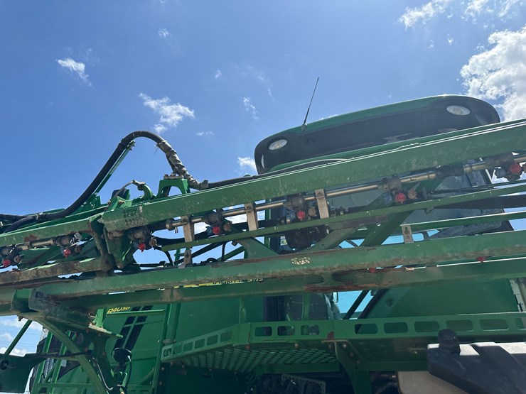 2018-john-deere-r4038-image-35