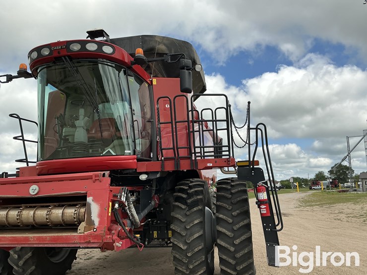 2012-case-ih-8230-image-9