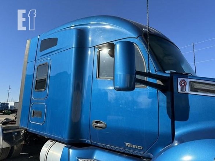2018-kenworth-t680-image-4