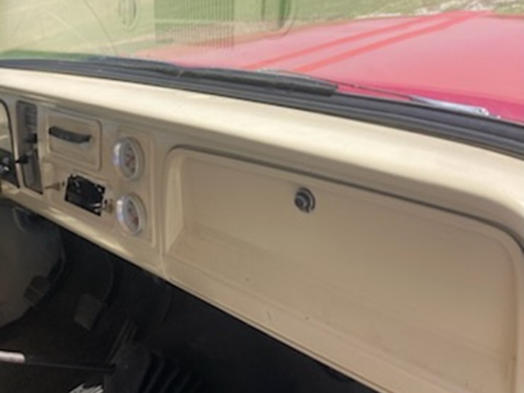 1965-chevrolet-c20-image-20