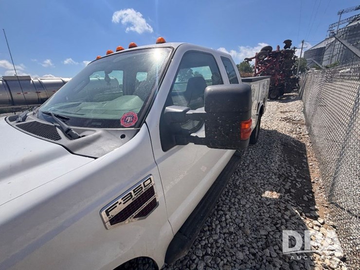 2009-ford-f350-xl-image-13