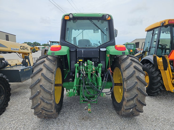 2010-john-deere-7130-image-15