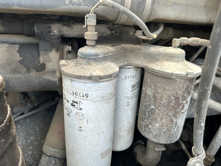 1999-mack-rd688s-image-54