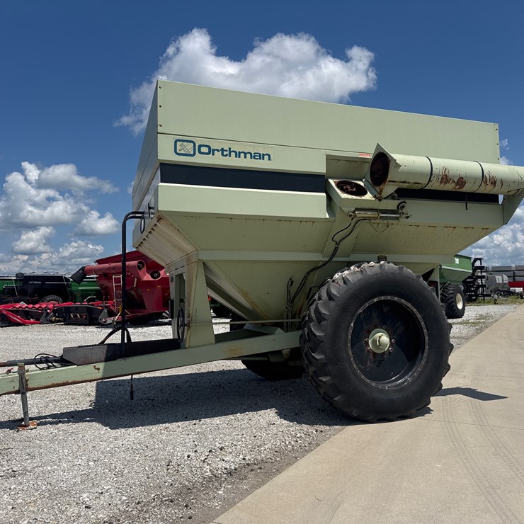 #1084 • Orthman Grain Cart