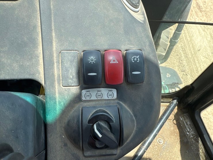 2017-jcb-3cx-image-26