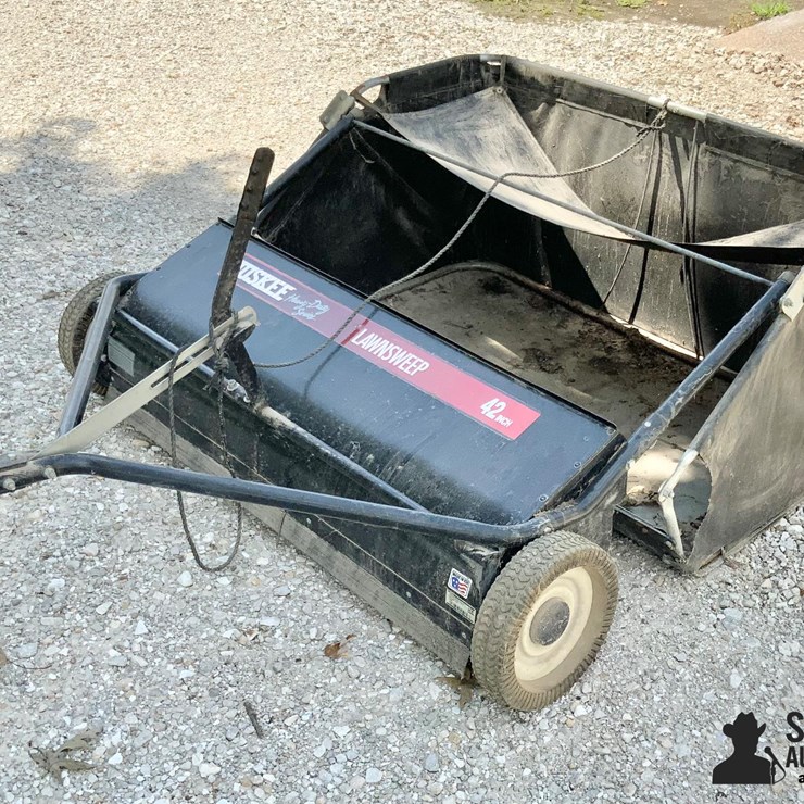 Huskee 42” Lawn Sweep