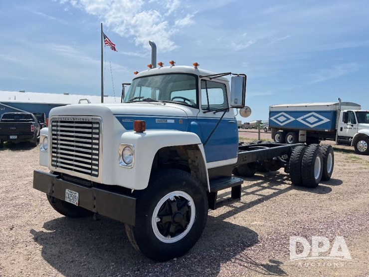 1976-international-loadstar-image-1