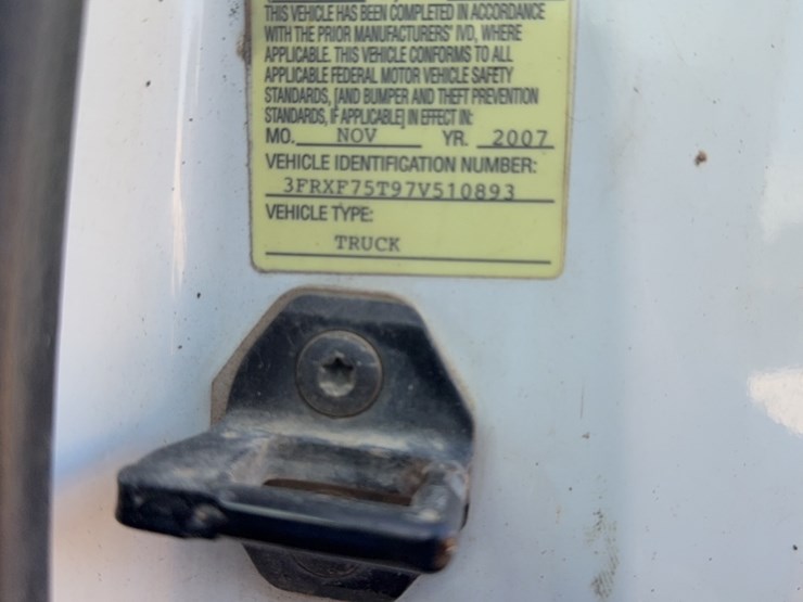 2008-ford-f750-image-17