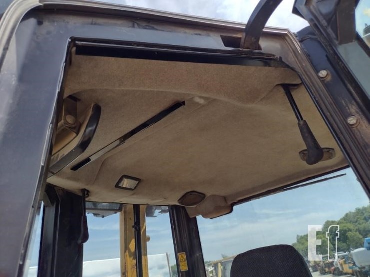 2010-caterpillar-d6n-lgp-image-15