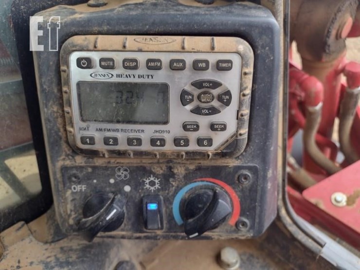 takeuchi-tl10v2-image-10