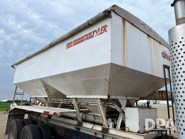 1995-ford-l9000-image-39