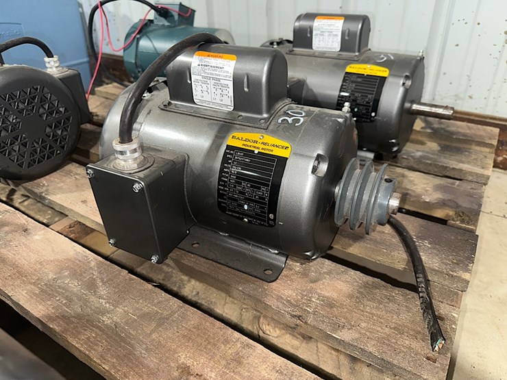 baldor-reliance-1.5hp-electric-motor-image-1
