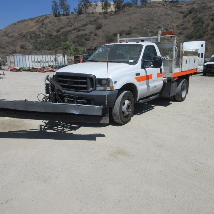 2002 FORD F550 SD