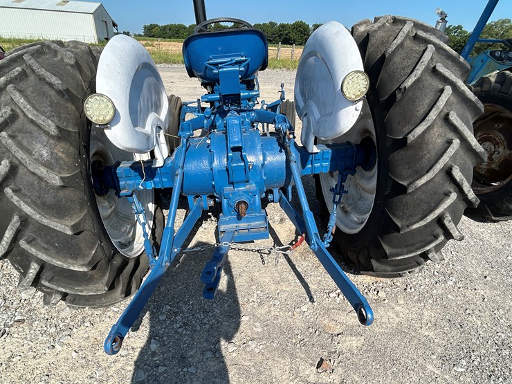 ford-4000-image-8
