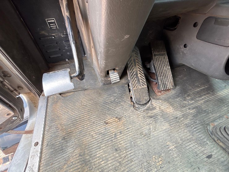 2003-kenworth-t800-image-24