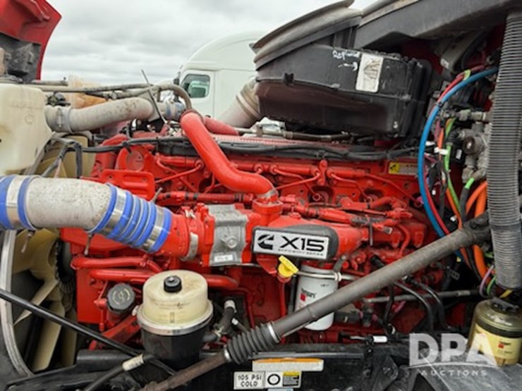 2018-peterbilt-579-image-4
