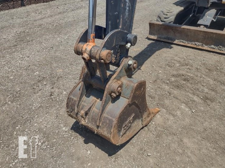 2020-deere-26g-image-16