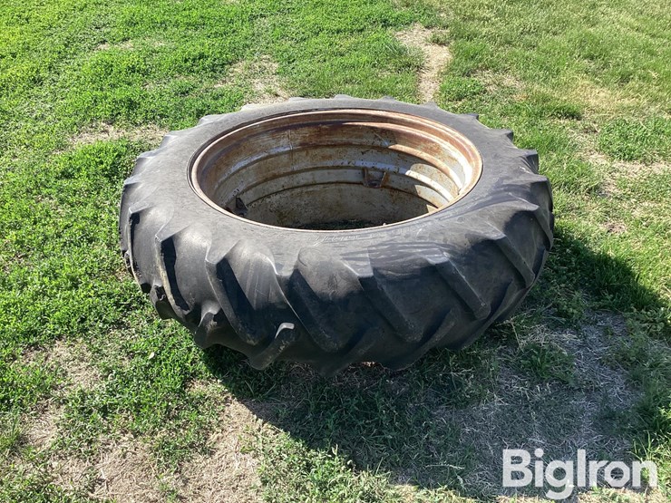 bfgoodrich-15.5-38-tire-&-wheel-image-4