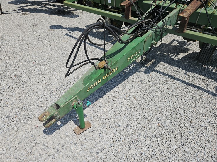 john-deere-7200-image-2