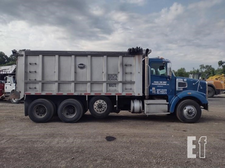 2017-freightliner-122sd-image-3