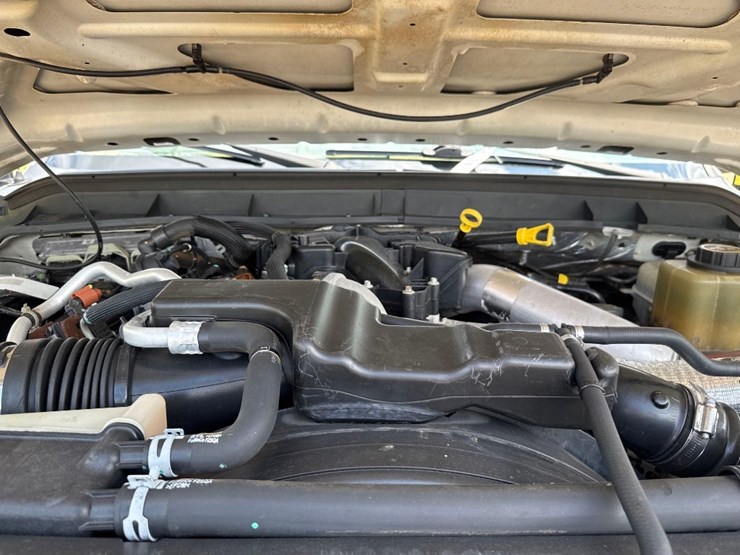 2016-ford-f350-xl-image-16