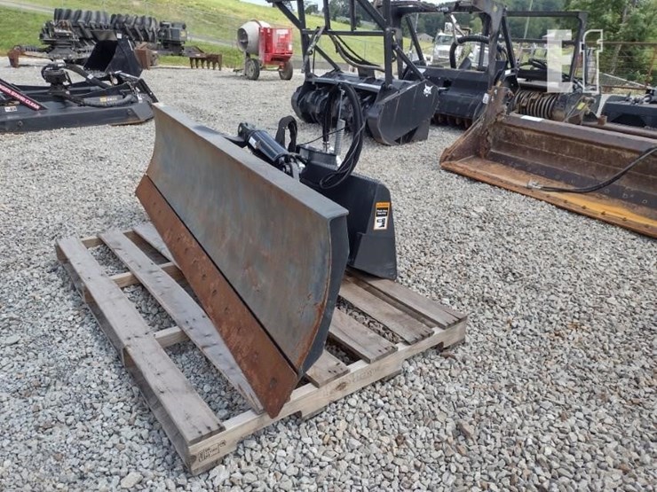 john-deere-db96-dozer-blade-image-1
