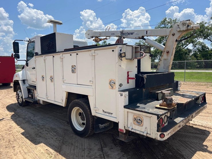 2018-hino-258-image-2