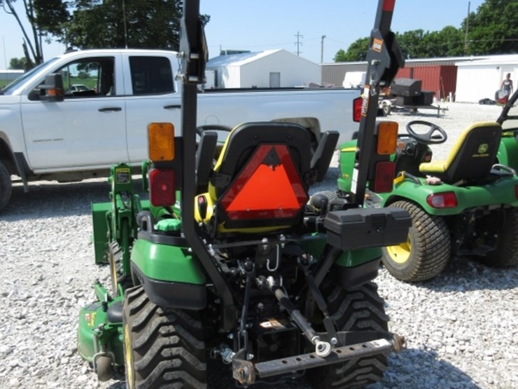 john-deere-1025r-image-4