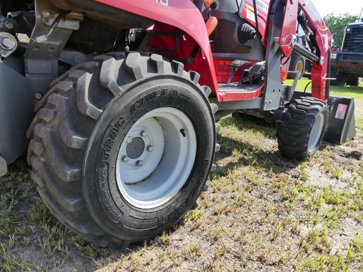 massey-ferguson-gc1710-image-5