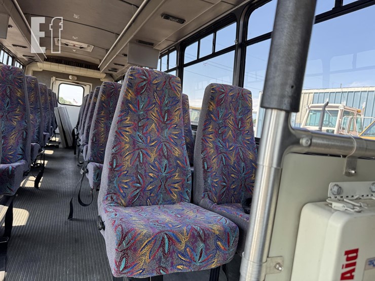 2008-international-bus-1049-image-26