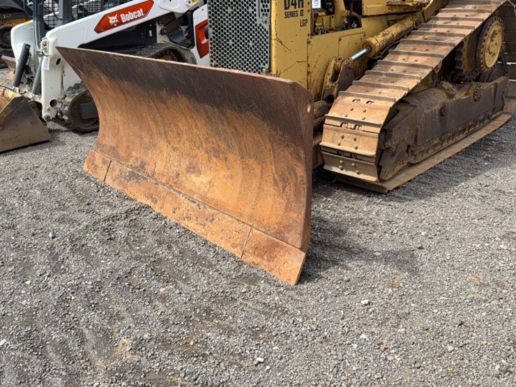 caterpillar-d4h-image-5