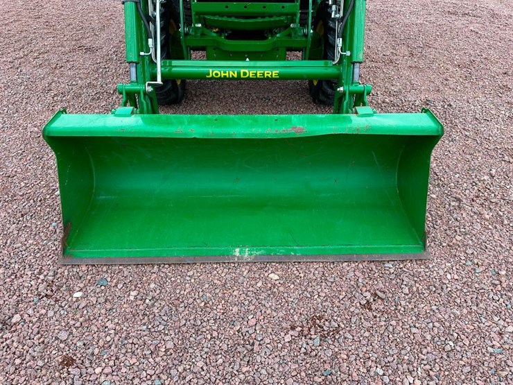 2022-john-deere-3033r-image-23