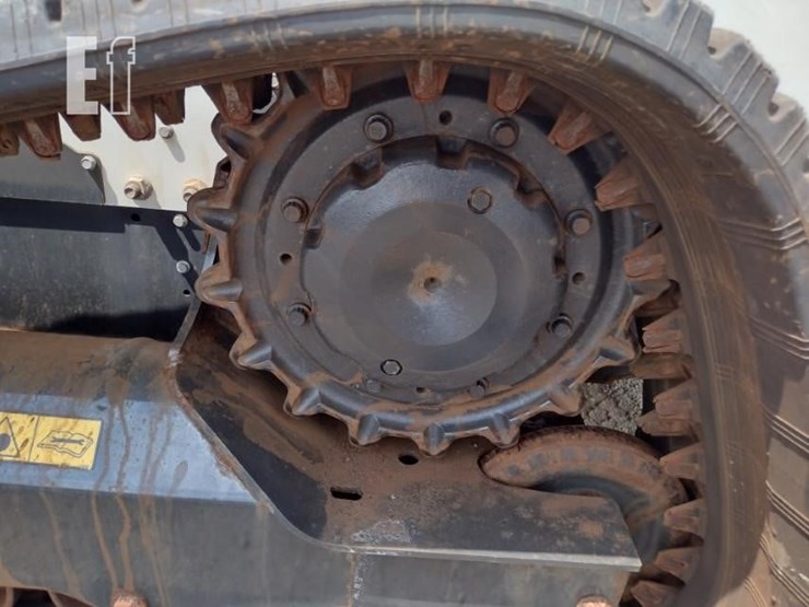 2023-bobcat-t770-image-22