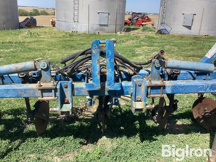 9-shank-folding-anhydrous-applicator-image-13