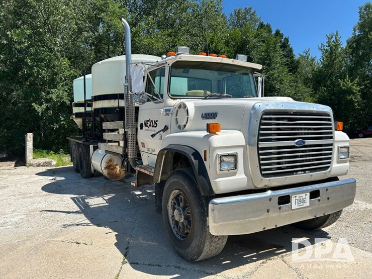 1991-ford-l8000-image-42