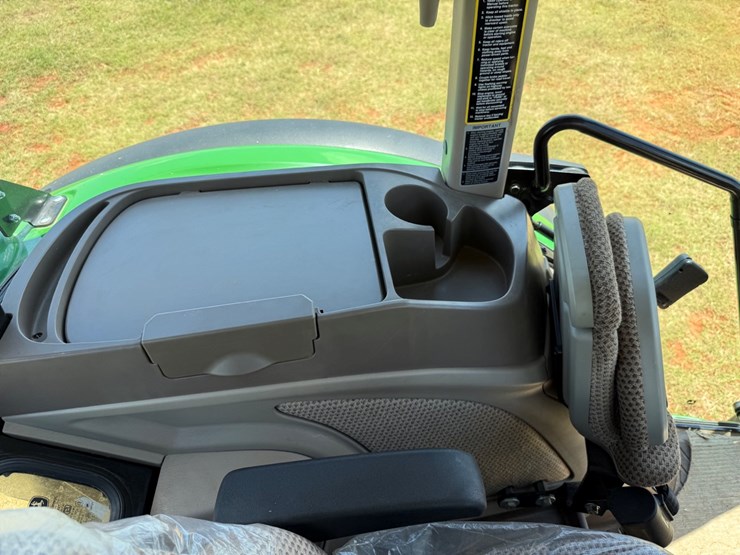 #3-•-2024-john-deere-5130m-image-27