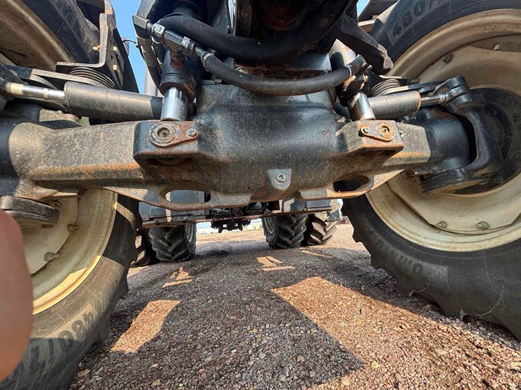 2012-new-holland-t8.360-image-23