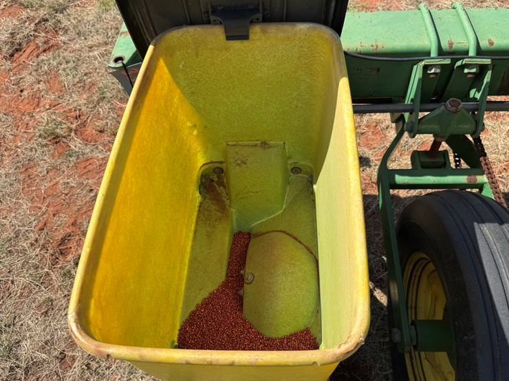 john-deere-7300-image-13