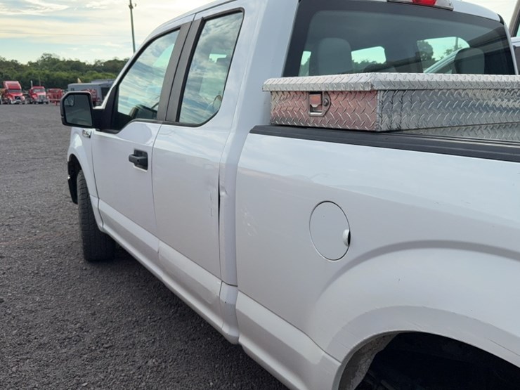 2015-ford-f150-image-13