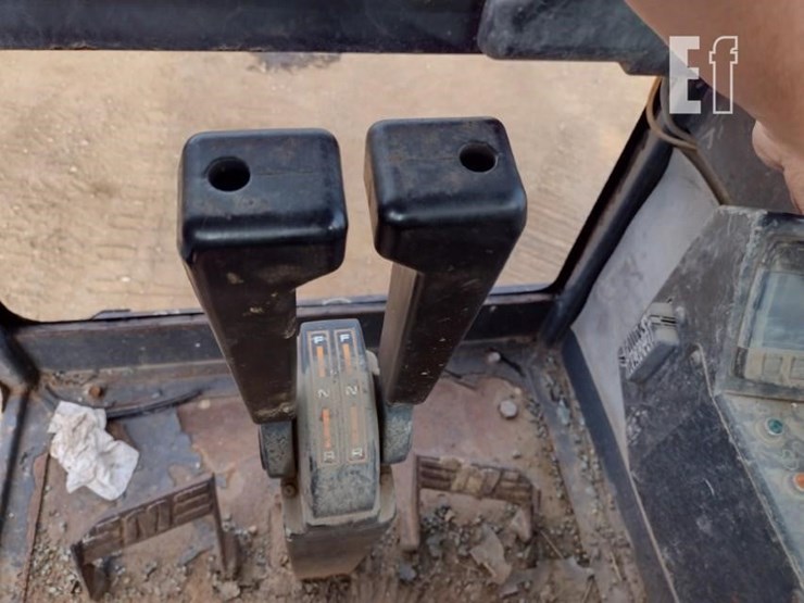 2015-morooka-mst1500vd-image-9