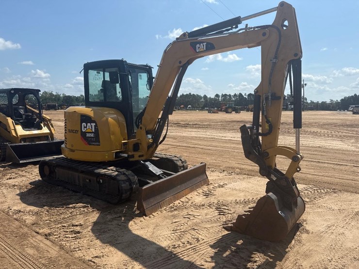 caterpillar-305e2-cr-image-7
