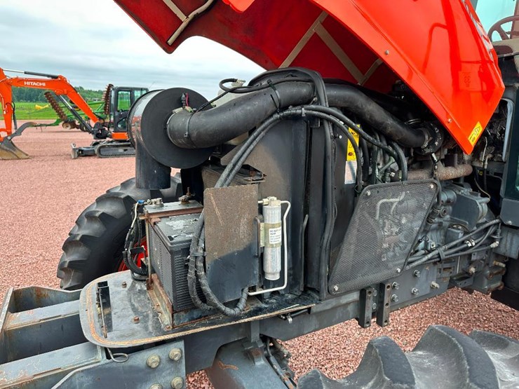 2013-kubota-m126x-image-32