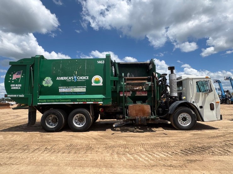 2015-mack-leu633-image-5